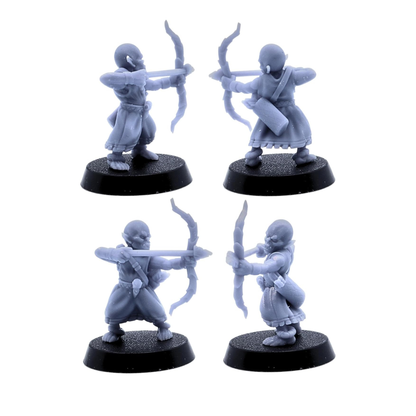 Goblin archer miniature drawing a bow and carrying a quiver of arrows.