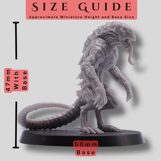 Size guide for Hound of Tindalos miniature showing approximate 47mm height and 50mm round base.